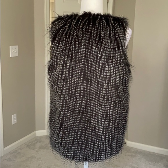 Gianni Bini Fur Feather Vest - Picture 3 of 10